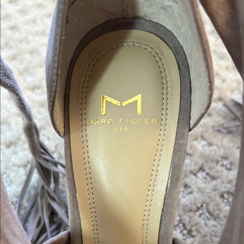 Elegant Tan Suede Women's Heels - Picture 4 of 5